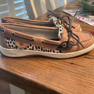 Sperry women